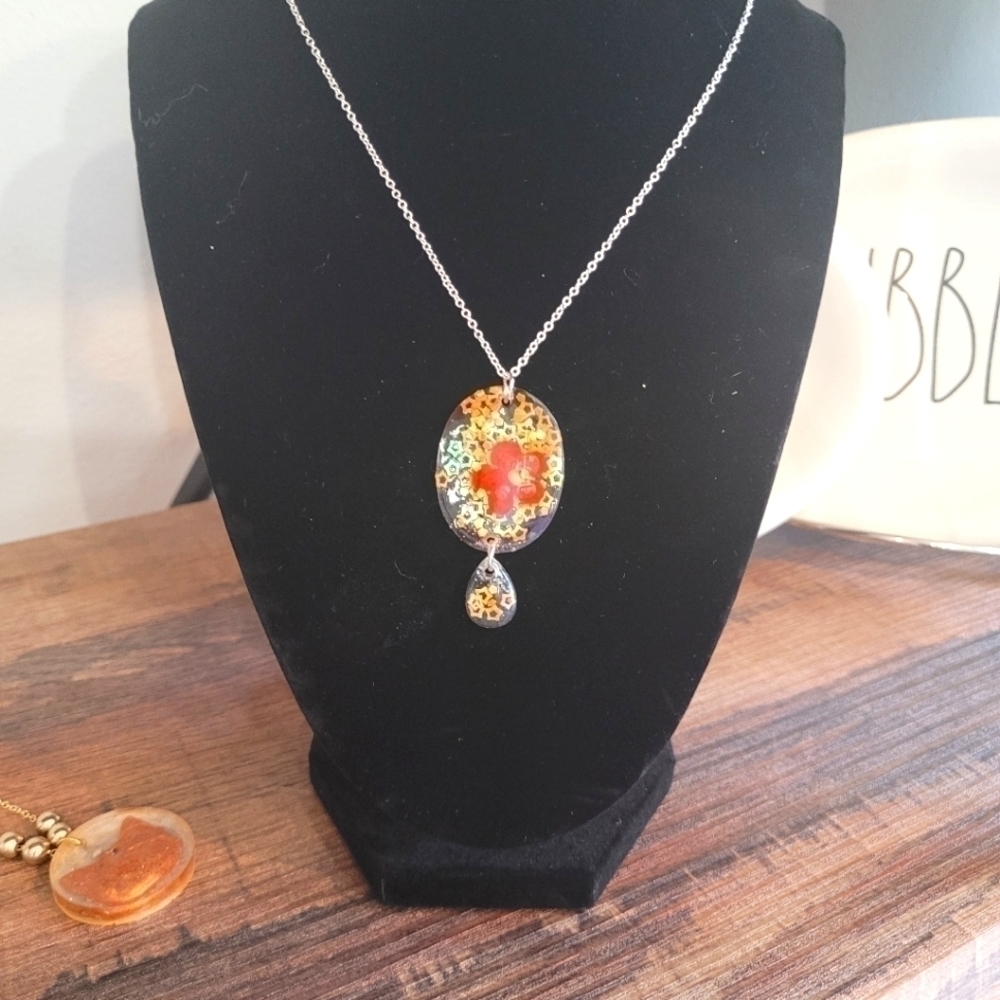 𝅺orange and red flower resin pendant + chain